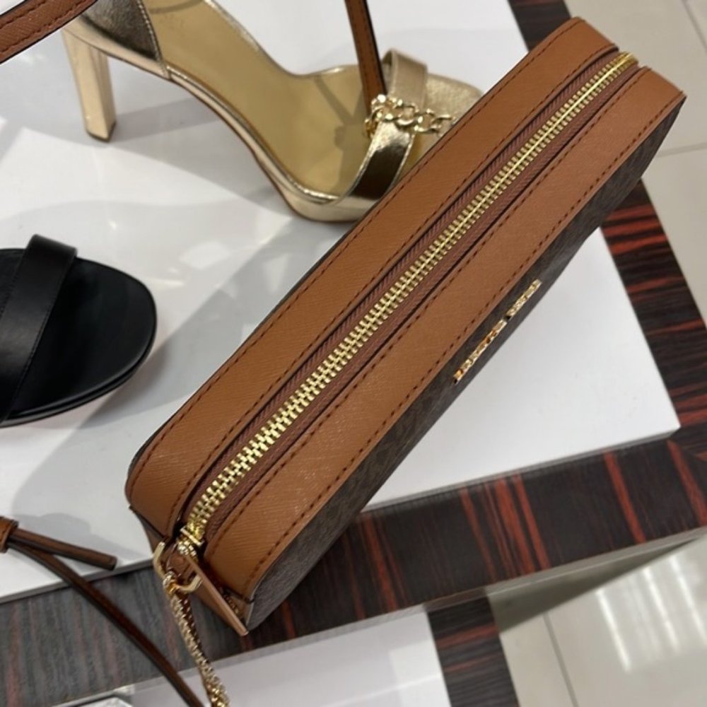 Michael Kors Large Jet Set Item East West Crossbody Brown - Picture 7 of 16